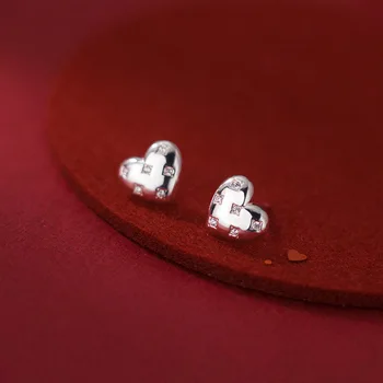Женские серебряные серьги-гвоздики S925 в корейском стиле, простые и свежие, с бриллиантами, милые, сладкие глянцевые сережки