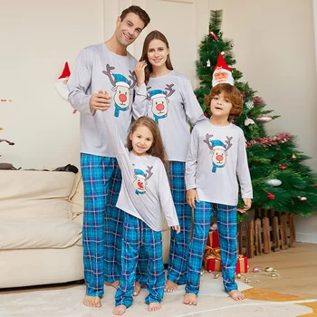 Семейный пижамный комплект для мамы, папы, детей, малыша и собаки, подходящая одежда, мягкая пижама, Рождественский образ, новинка 2023 года, Синяя клетка с мультяшным принтом, Рождество